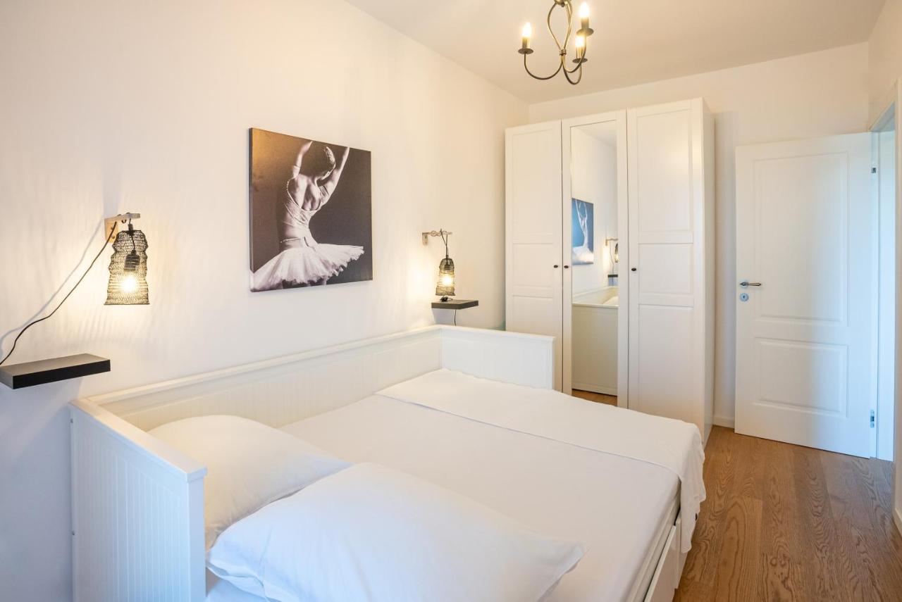 Morska Vila 6 Luxury Apartment Znjan Split Exterior photo